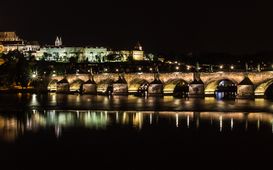 Pražské mosty přes Vltavu